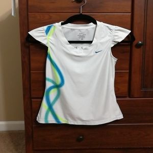 Ladies Nike extra small tennis top